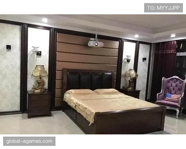 蒋圣龙家里车库比我家客厅还大