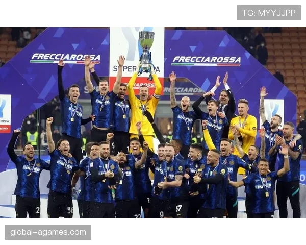 AC米兰中场看似稳如磐石，实则控场能力早已藏不住了？