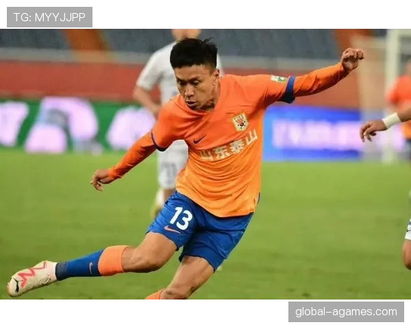 山东泰山中场衔接不畅，有序推进背后暴露关键枢纽缺失问题